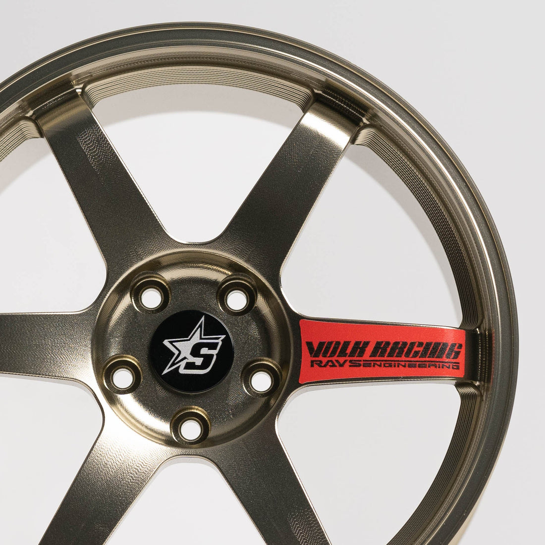 TE37 | Gold Edition | Red